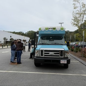 Sweeties Candy Bus - Food Trucks Near Me - Holliston, Massachusetts Sweeties Candy Bus - Food Trucks Near Me - Holliston, Massachusetts