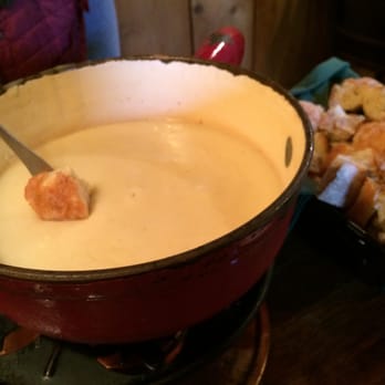 Glarner Stube - Cheese fondue - American Near Me - New Glarus, Wisconsin Glarner Stube - Cheese fondue - American Near Me - New Glarus, Wisconsin