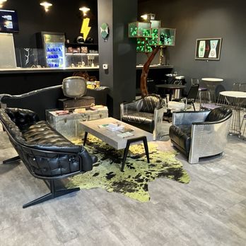 Burnside Coffee Bar - Seating - Coffee & Tea Near Me - Sacramento, California Burnside Coffee Bar - Seating - Coffee & Tea Near Me - Sacramento, California