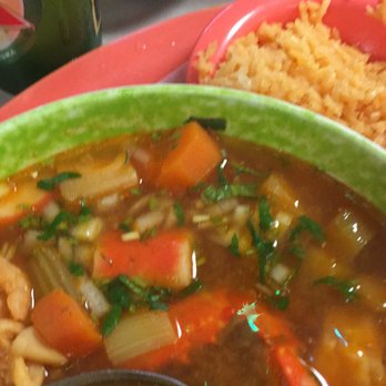 El Sol De Mexico - Muy rica la comida pero las meseras miy mal encaradas y muy caro 4 micheladas un caldo de mariscos 50 dlls , no mames. - Mexican Near Me - Houston, Texas El Sol De Mexico - Muy rica la comida pero las meseras miy mal encaradas y muy caro 4 micheladas un caldo de mariscos 50 dlls , no mames. - Mexican Near Me - Houston, Texas