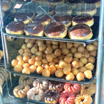 Winchell's Donut House - Donuts Near Me - Pasadena, California