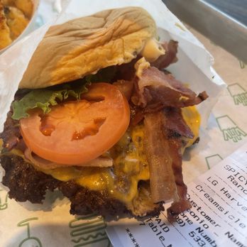 Shake Shack The Wharf - Avocado Bacon Burger with lettuce and tomato - Fast Food Near Me - Washington, DC, District of Columbia Shake Shack The Wharf - Avocado Bacon Burger with lettuce and tomato - Fast Food Near Me - Washington, DC, District of Columbia