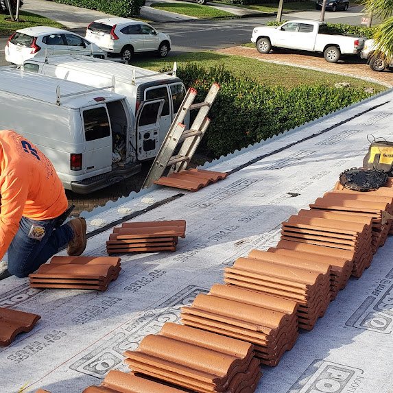 Slide of Mompie Construction Corp