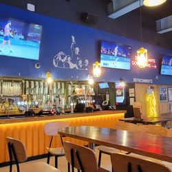 Sports Bar & Grill