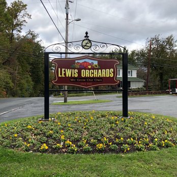 Lewis Orchards - Fruits & Veggies Near Me - Dickerson, Maryland