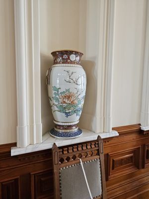 Iolani Palace by null