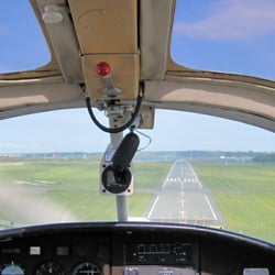 Flughafen Kiel Holtenau - Edhk