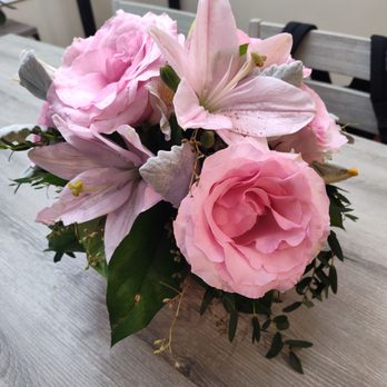 Suzann's Flowers - Florists Near Me - Upland, California