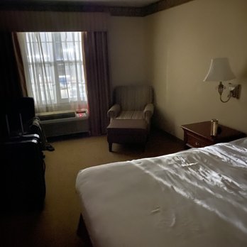 Comfort Inn & Suites - Lights off with fake blackout curtains... there's a damn stadium light in the parking lot - Hotels Near Me - Amarillo, Texas Comfort Inn & Suites - Lights off with fake blackout curtains... there's a damn stadium light in the parking lot - Hotels Near Me - Amarillo, Texas