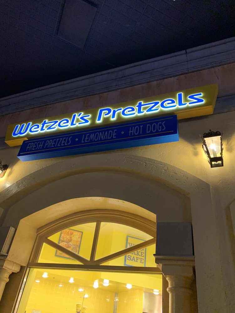 WETZEL’S PRETZELS 33 Photos & 22 Reviews Pretzels 3700 W Flamingo