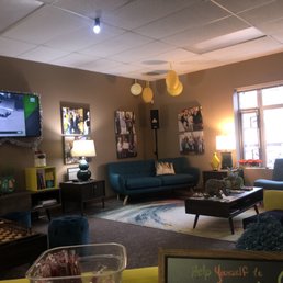 Awesome lounge! Awesome lounge!