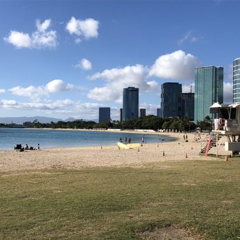Ala Moana Regional Park - Beach - Parks Near Me - Honolulu, Hawaii
