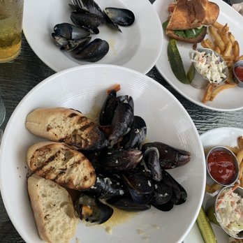 Chef's Bistro - Mussels that flutter your heart and soul - American Near Me - North Conway, New Hampshire Chef's Bistro - Mussels that flutter your heart and soul - American Near Me - North Conway, New Hampshire