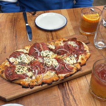 Sylvan Table - Bee sting flatbread - New American Near Me - Sylvan Lake, Michigan