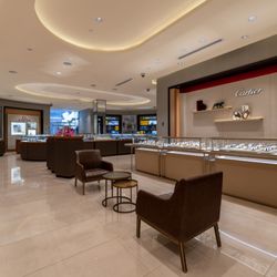 GemOro - Cartier Watch Section In Store