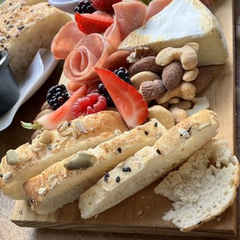 Los Ilustres - Cheese plate - Restaurants Near Me - Guadalajara, JAL Los Ilustres - Cheese plate - Restaurants Near Me - Guadalajara, JAL