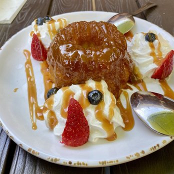 Maple Street Eatery - Bars Near Me - Livermore, California
