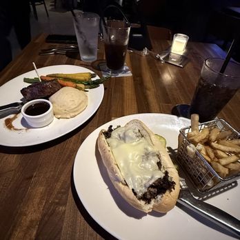 Yard House - Bars Near Me - Raleigh, North Carolina