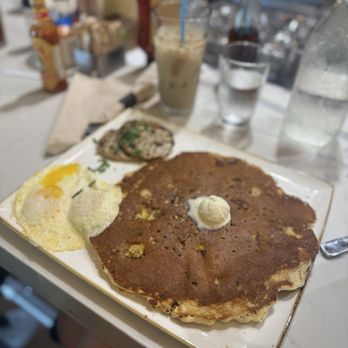 First Watch - Trifecta with Banana Granola Crunch - Breakfast & Brunch Near Me - Fairfax, Virginia First Watch - Trifecta with Banana Granola Crunch - Breakfast & Brunch Near Me - Fairfax, Virginia