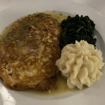 Del Primo Ristorante & Bar - pollo martini (lemon chicken in white wine sauce) - Italian Near Me - Brookfield, Connecticut Del Primo Ristorante & Bar - pollo martini (lemon chicken in white wine sauce) - Italian Near Me - Brookfield, Connecticut