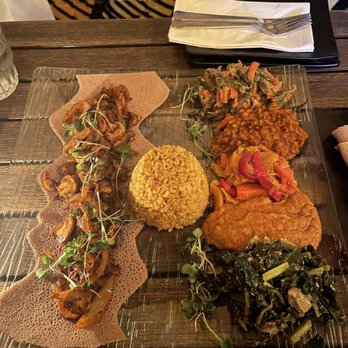 Ras Plant Based - Mushroom Tibs & Mercato platter - Ethiopian Near Me - Brooklyn, New York Ras Plant Based - Mushroom Tibs & Mercato platter - Ethiopian Near Me - Brooklyn, New York