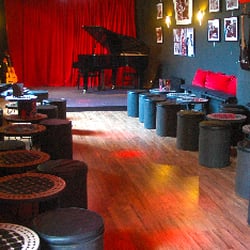 R - Le Club