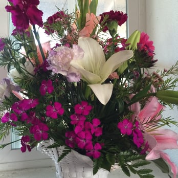 David's Flowers - Mother's Day basket $27.99 - Florists Near Me - Lemon Grove, California