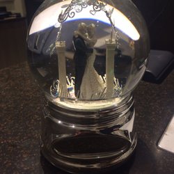 Things Remembered - Snow globe