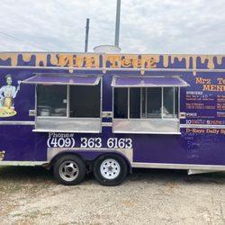 Mrz. Tee’z - The best food in the city of Beaumont. Everything if TEEZING!! I would recommend this place for anybody !!