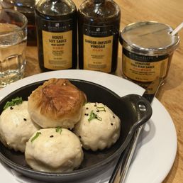Sheng Jian Bao 'SJB' (5) Sheng Jian Bao 'SJB' (5)