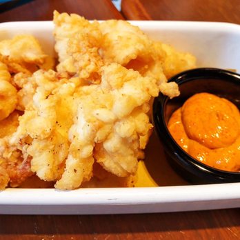 208 Duecento Otto - Fried calamari - Bars Near Me - Hong Kong, HK