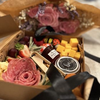 Bomb Charcuterie - Caterers Near Me - Sumner, Washington