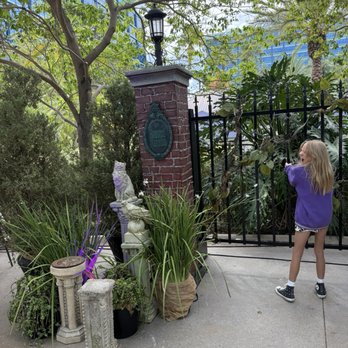 Disneyland Hotel - Hotels Near Me - Anaheim, California