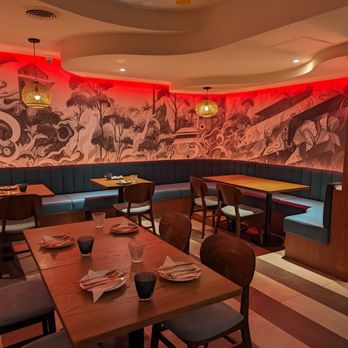 Le Lert - Thai Near Me - Toronto, Ontario
