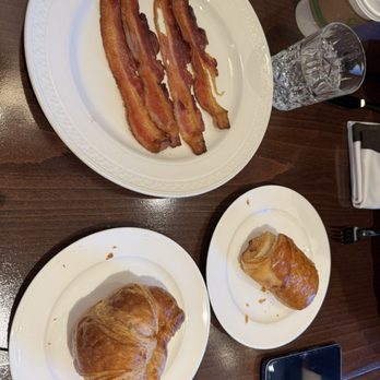 Brassica - Bacon, croissant, chocolate croissant - Brasseries Near Me - Atlanta, Georgia