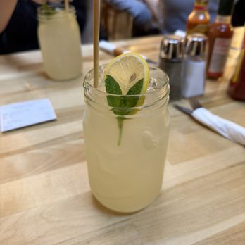 Eggy’s Neighborhood Kitchen - Freshly Squeezed Lemonade - Breakfast & Brunch Near Me - Berkeley, California