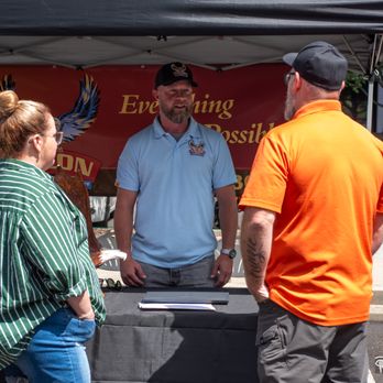 Talon Construction - Erik Oxenbol meeting Nevada County homeowners at the NCAR Home, Building & Garden Expo. - General Contractors Near Me - Penn Valley, California Talon Construction - Erik Oxenbol meeting Nevada County homeowners at the NCAR Home, Building & Garden Expo. - General Contractors Near Me - Penn Valley, California