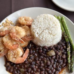 Chloe's Restaurant - Surf and Surf Board