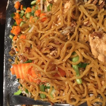 Ubud - Recommended noodle dish with chicken and vegetable.  Solid. - Restaurants Near Me - Kingsford, NSW