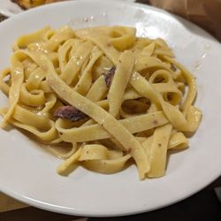 Taverna Romana - Fettuccine burro e alici