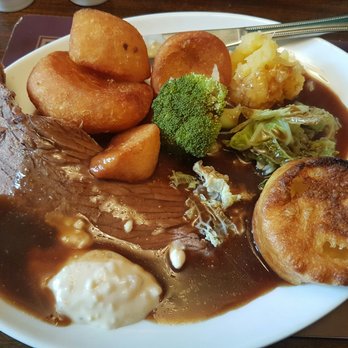 Fox & Hounds - Sunday roast - Pubs Near Me - Leyburn, NYK