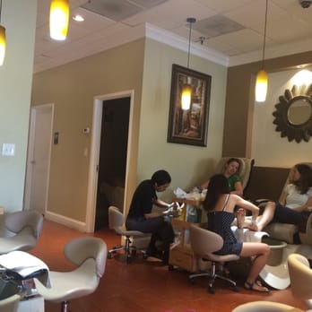 Vivian Nail Spa - Very modern design, but more importantly...CLEAN. - Nail Salons Near Me - Springfield, Virginia