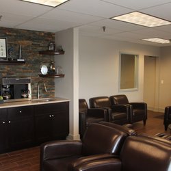 Joe Cotton Ford - Joe Cotton Ford Carol Stream New Waiting Room