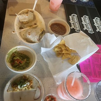 El Borracho - Burrito, chips and guacamole, potato taco, margaritas - Vegan Near Me - Seattle, Washington El Borracho - Burrito, chips and guacamole, potato taco, margaritas - Vegan Near Me - Seattle, Washington