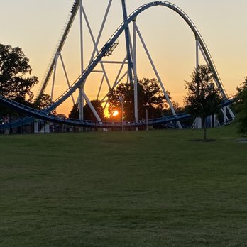 Carowinds - Amusement Parks Near Me - Charlotte, North Carolina Carowinds - Amusement Parks Near Me - Charlotte, North Carolina
