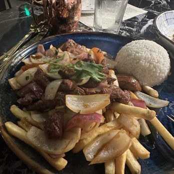 CVI.CHE 105 - Sauted Lomo Steak / Lomo Salteado - Peruvian Near Me - Miami, Florida CVI.CHE 105 - Sauted Lomo Steak / Lomo Salteado - Peruvian Near Me - Miami, Florida