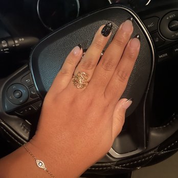 Nail Bar 21 - Nail Salons Near Me - Johnston, Rhode Island