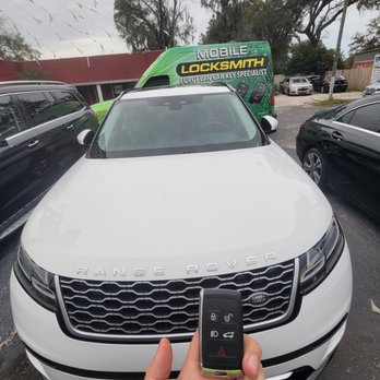 Mobile Locksmith - 2020 Land Rover Velar Lost Key, 15min and is ready :) - Keys & Locksmiths Near Me - Wesley Chapel, Florida Mobile Locksmith - 2020 Land Rover Velar Lost Key, 15min and is ready :) - Keys & Locksmiths Near Me - Wesley Chapel, Florida
