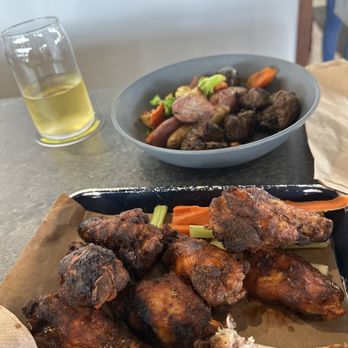 Peaceful Side Social - Buffalo wings and steak bites with roasted potatoes and veggies. Wings were awesome. - Breweries Near Me - Townsend, Tennessee