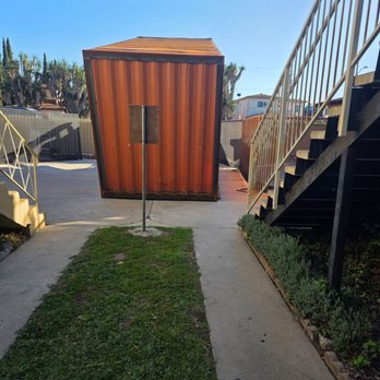 Affordable Shipping Containers - He placed wood under the corners before he finalized the drop and he communicated with me before he left. - Vehicle Shipping Near Me - Anaheim, California